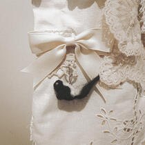SKUNK DOLLBAG DETAIL2024